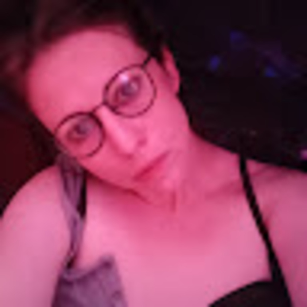 Meet your Posher, Kira